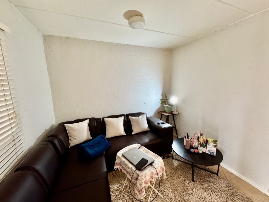 1 Bedroom Property for Sale in Van Der Hoff Park North West